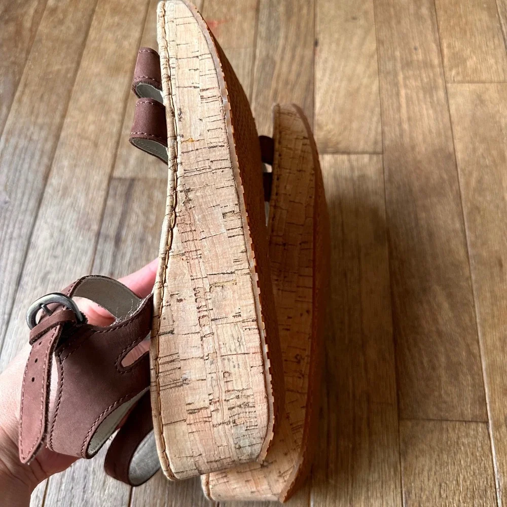 Eddie Bauer Strappy Wedge Sandals Womens 9 Leather Cork Platform Brown Casual